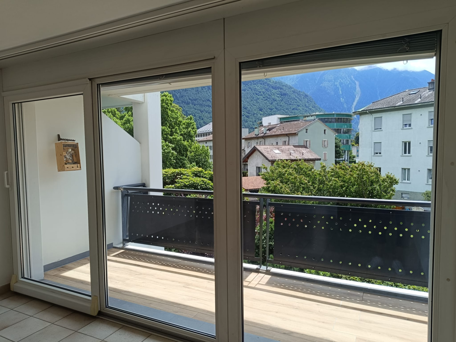 Pose de carrelage sur un balcon à Martigny